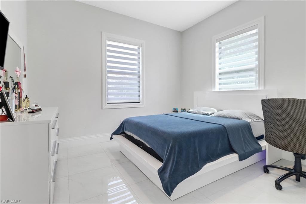 62 35th Ave NE, Naples, FL 34120-11