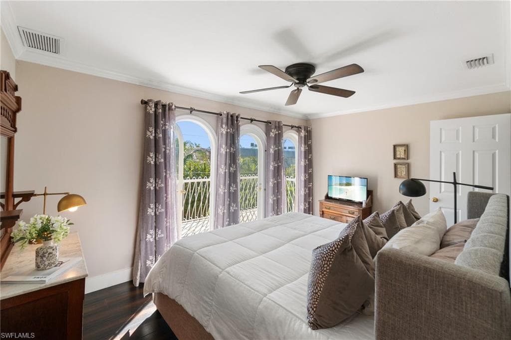 350 3rd Ave S 2b, Naples, FL 34102-21