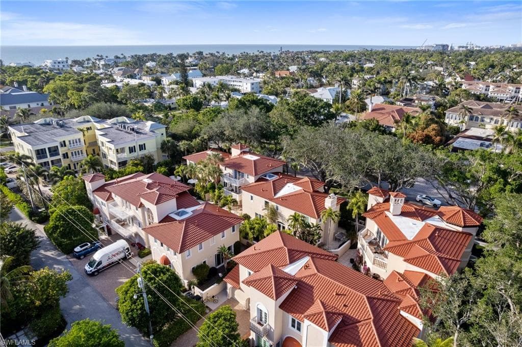 350 3rd Ave S 2b, Naples, FL 34102-42