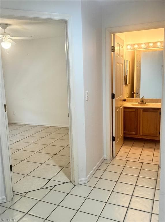 9852 Luna Cir B203, Naples, FL 34109-12