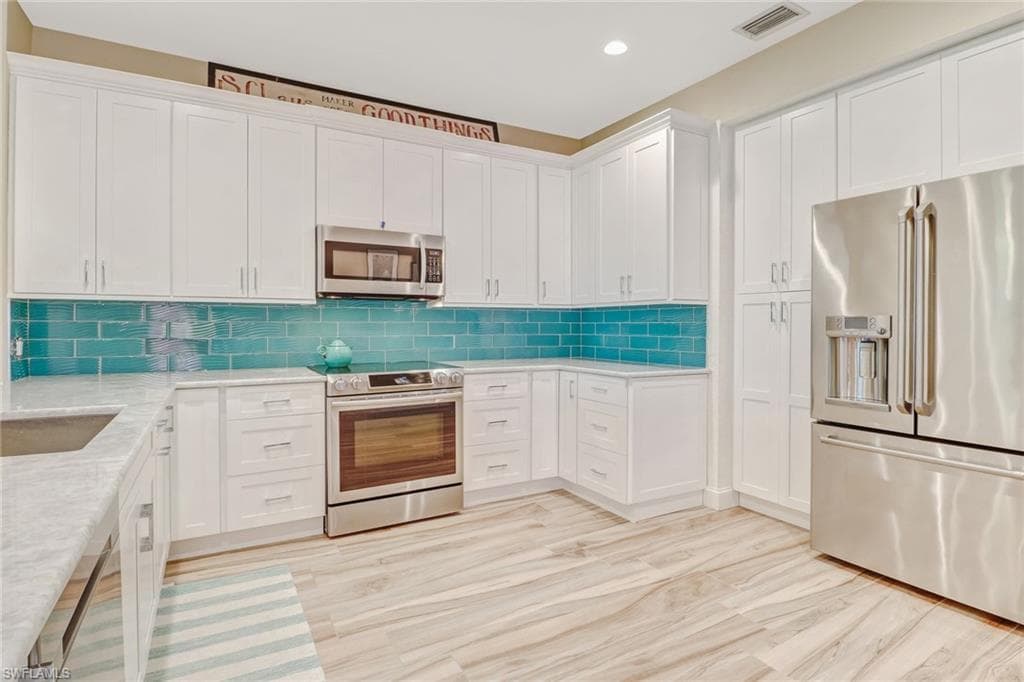 10037 Heather Ln 4, Naples, FL 34119-11