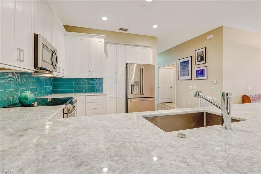 10037 Heather Ln 4, Naples, FL 34119-13