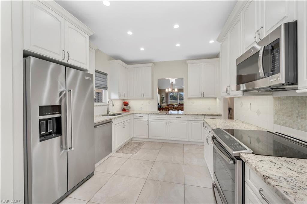 224 Edgemere Way S, Naples, FL 34105-11