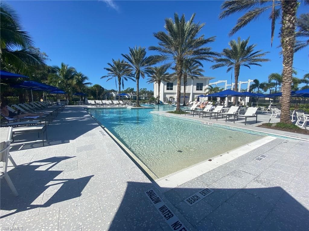 224 Edgemere Way S, Naples, FL 34105-33