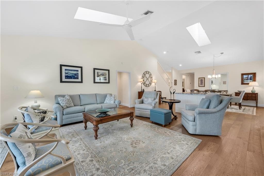 224 Edgemere Way S, Naples, FL 34105-4