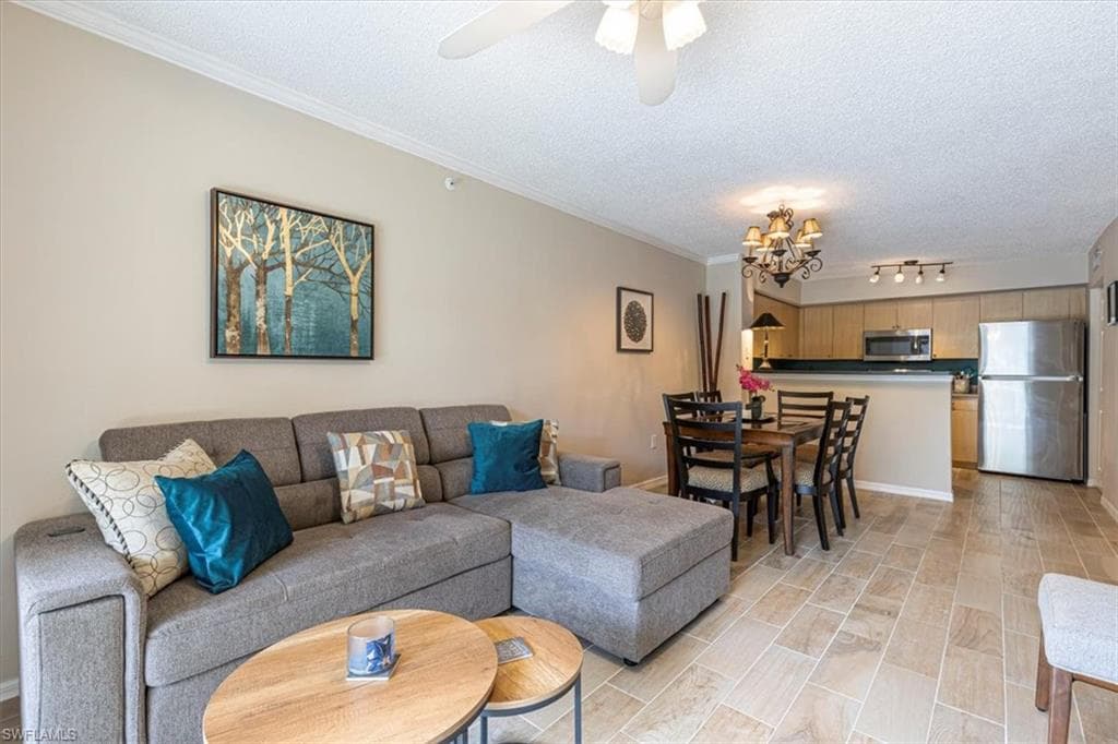 8754 River Homes Ln 8105, Bonita Springs, FL 34135-9