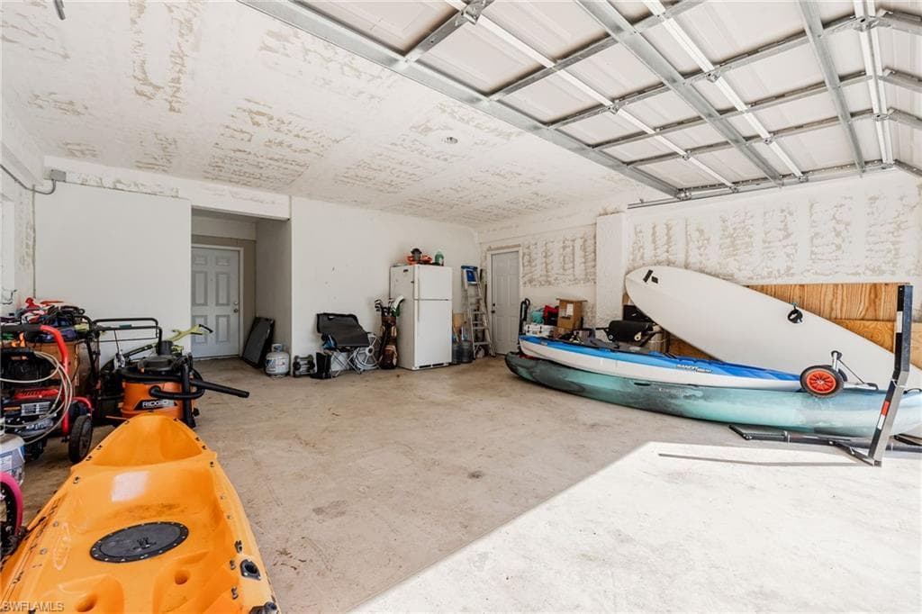 6437 Adelphi Cir, Fort Myers, FL 33919-20