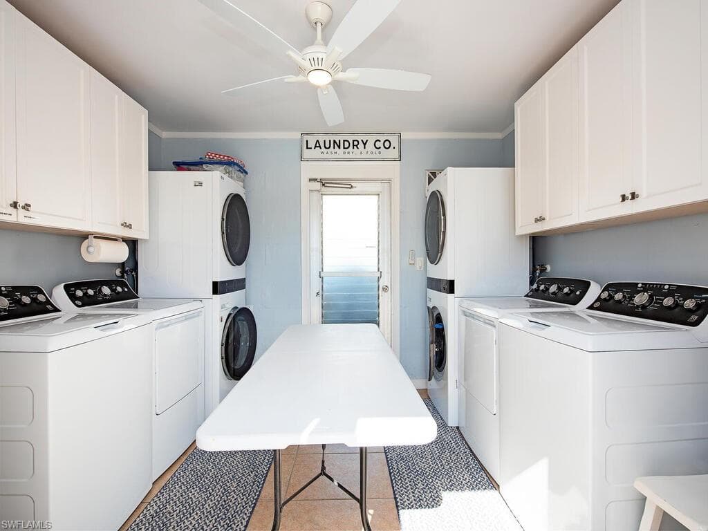 2082 Gulf Shore Blvd N 111, Naples, FL 34102-13