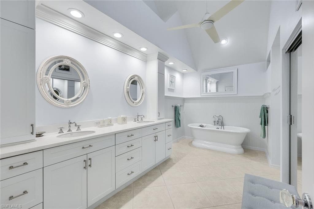 635 Bridgeway Ln, Naples, FL 34108-22