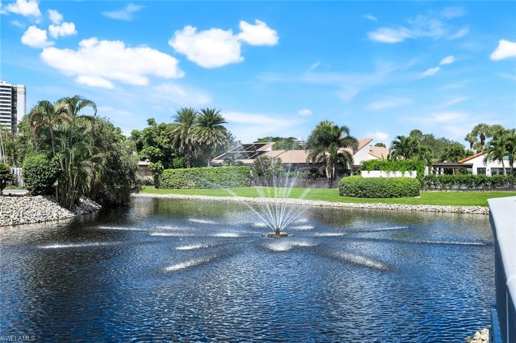 635 Bridgeway Ln, Naples, FL 34108-31