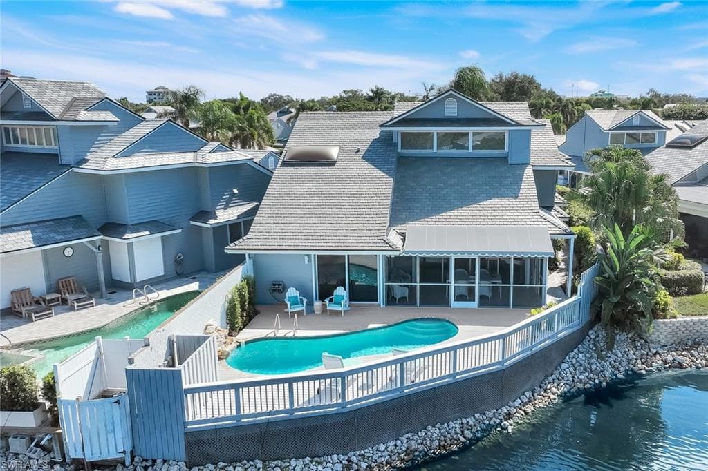 635 Bridgeway Ln, Naples, FL 34108-32