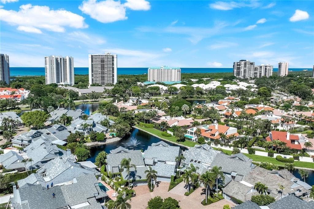 635 Bridgeway Ln, Naples, FL 34108-37