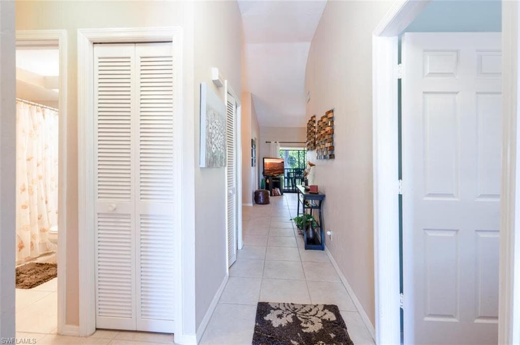 7320 Saint Ives Way 4303, Naples, FL 34104-3