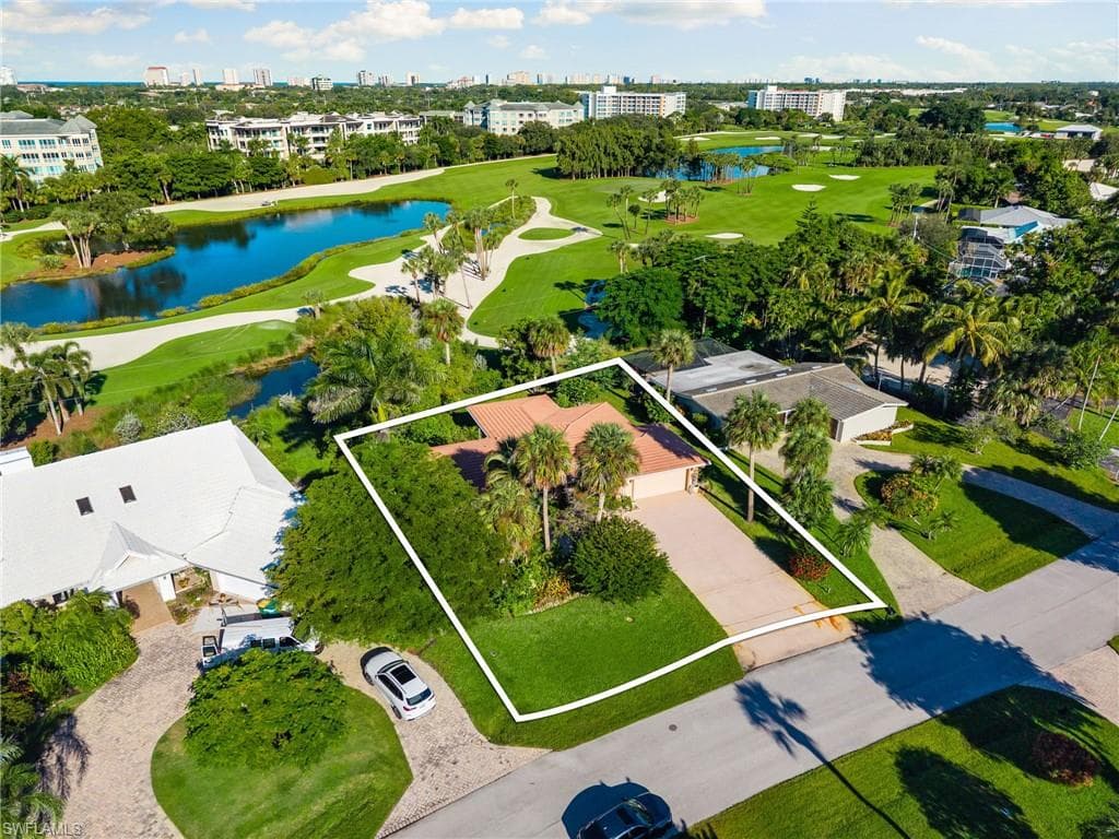 77 Cypress Point Dr, Naples, FL 34105-1