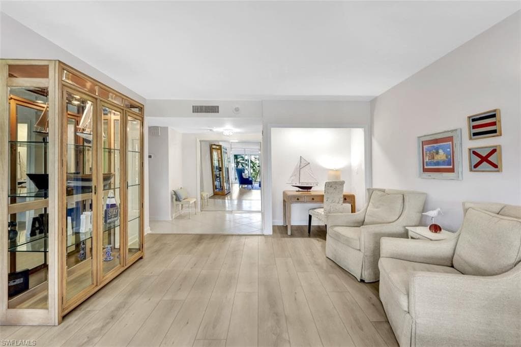 4051 Gulf Shore Blvd N 300, Naples, FL 34103-14