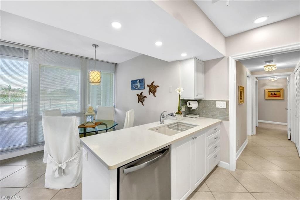 4051 Gulf Shore Blvd N 300, Naples, FL 34103-17