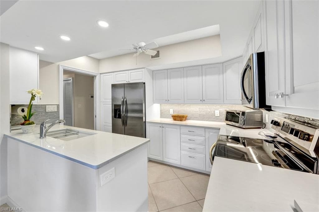 4051 Gulf Shore Blvd N 300, Naples, FL 34103-18