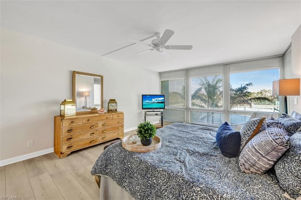 4051 Gulf Shore Blvd N 300, Naples, FL 34103-23