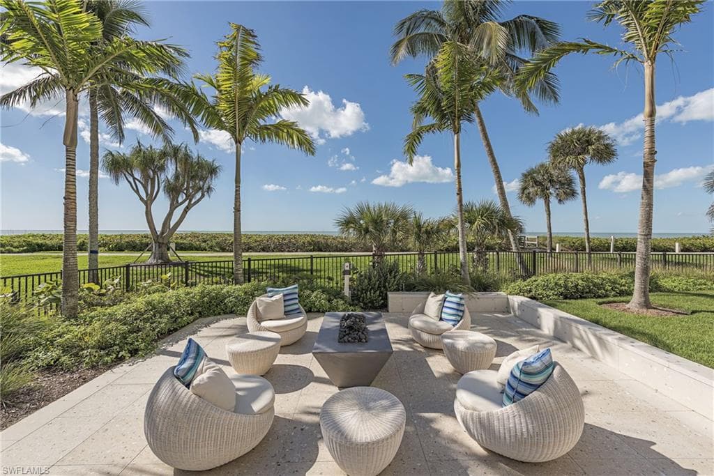 4051 Gulf Shore Blvd N 300, Naples, FL 34103-4