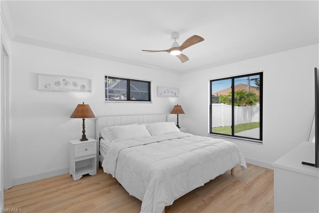 731 102nd Ave N, Naples, FL 34108-8