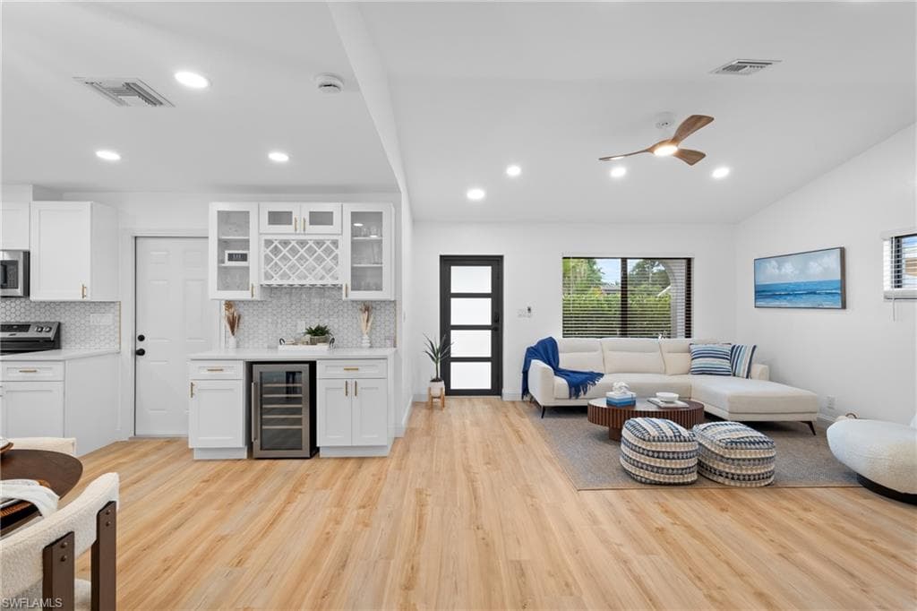 731 102nd Ave N, Naples, FL 34108-2