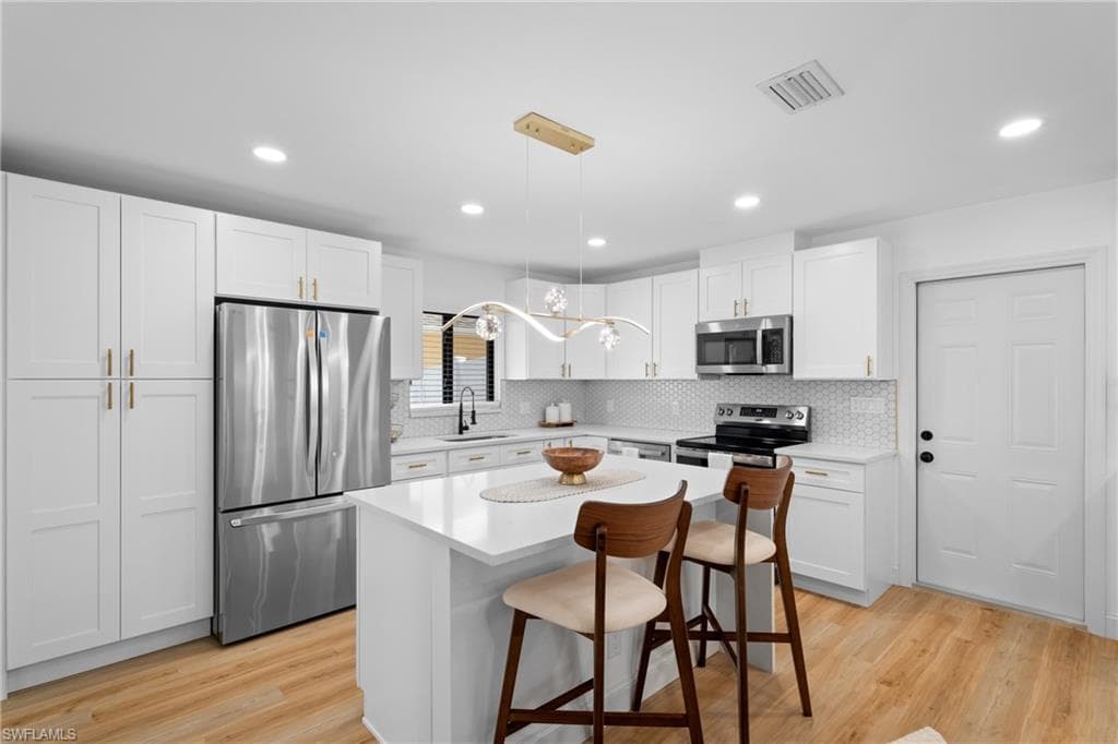 731 102nd Ave N, Naples, FL 34108-6