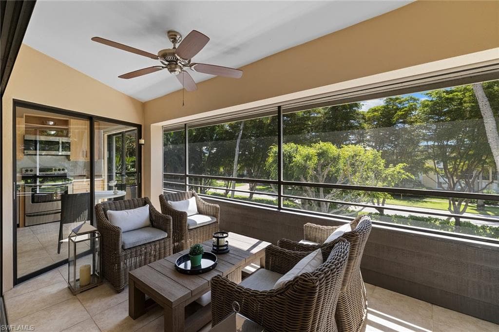 927 8th Ave S 927, Naples, FL 34102-21