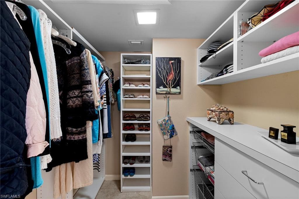 927 8th Ave S 927, Naples, FL 34102-24