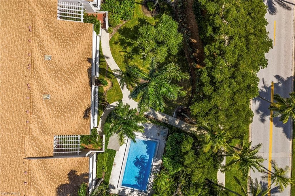 927 8th Ave S 927, Naples, FL 34102-38