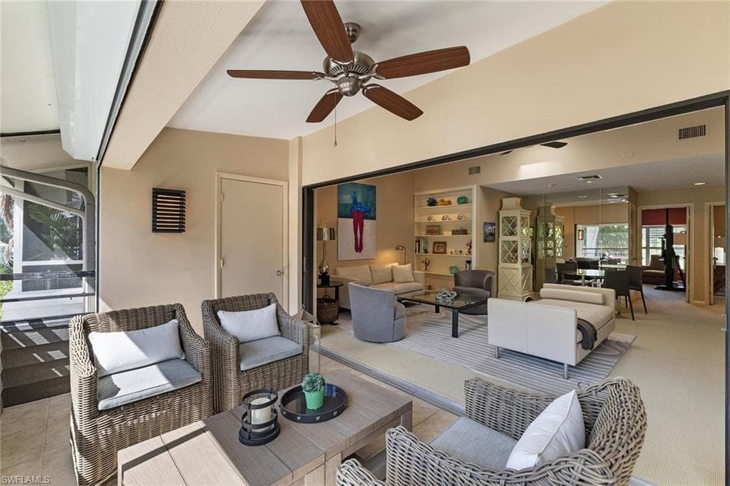 927 8th Ave S 927, Naples, FL 34102-4