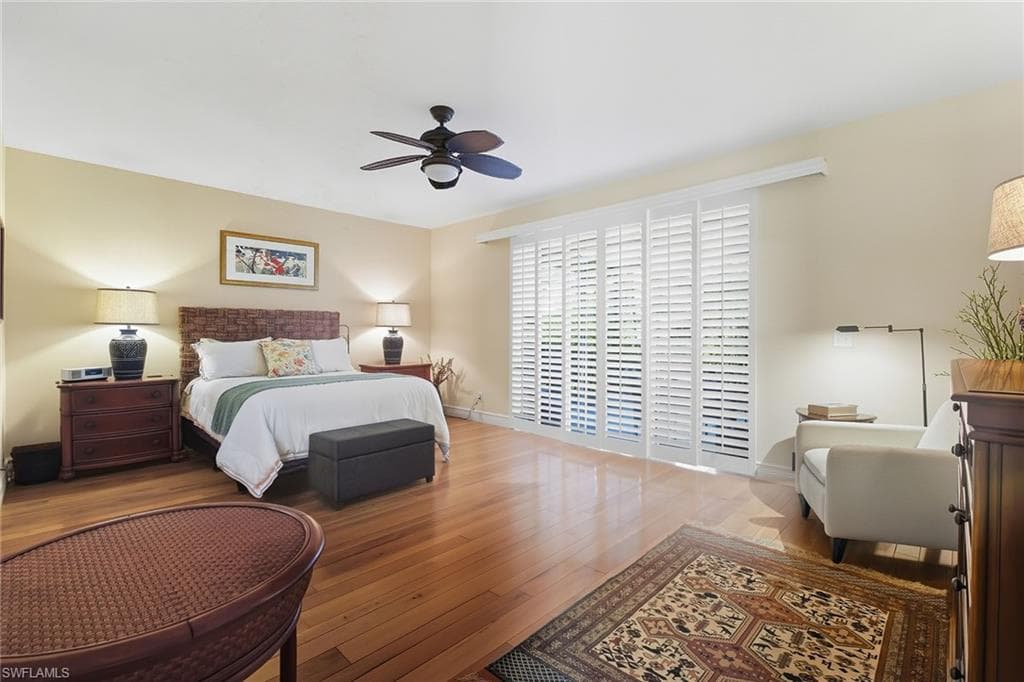 202 Edgemere Way S, Naples, FL 34105-13