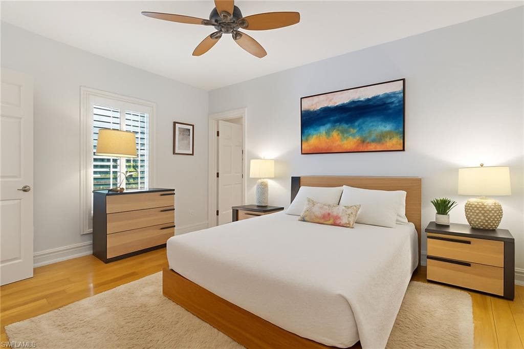 202 Edgemere Way S, Naples, FL 34105-20