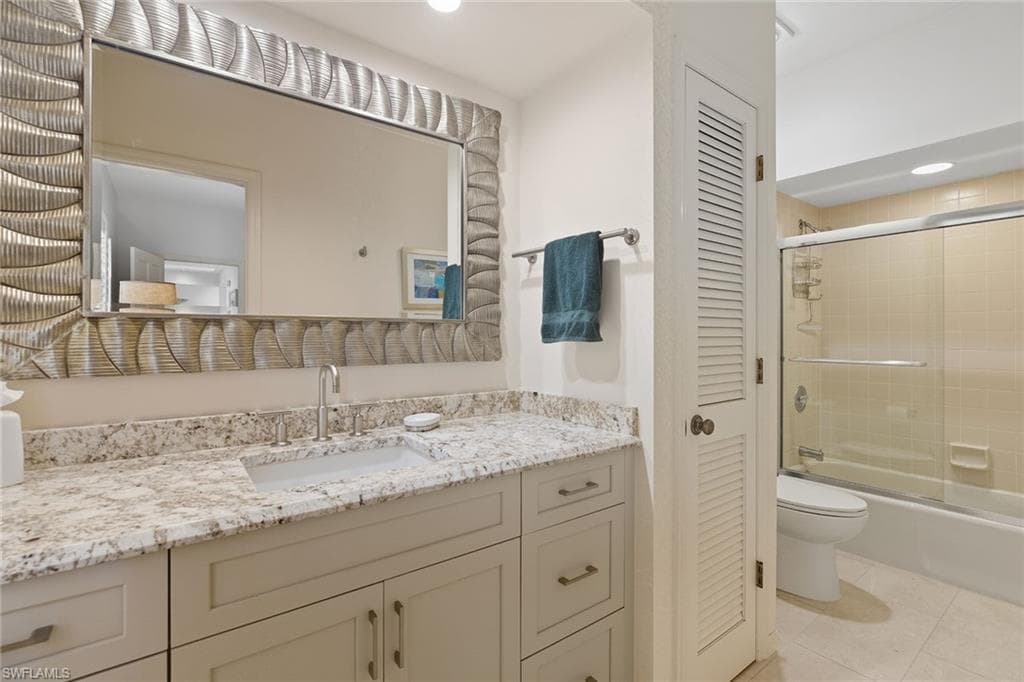 202 Edgemere Way S, Naples, FL 34105-21