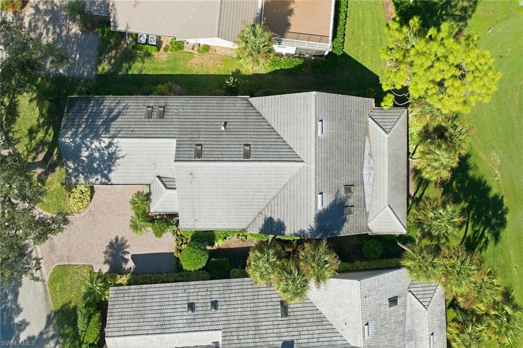 202 Edgemere Way S, Naples, FL 34105-33