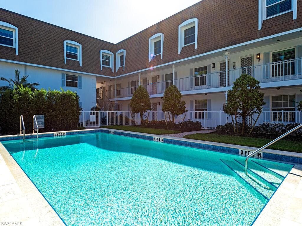 1222 Gordon Dr 4, Naples, FL 34102-12