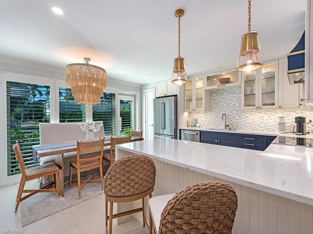 1222 Gordon Dr 4, Naples, FL 34102-3