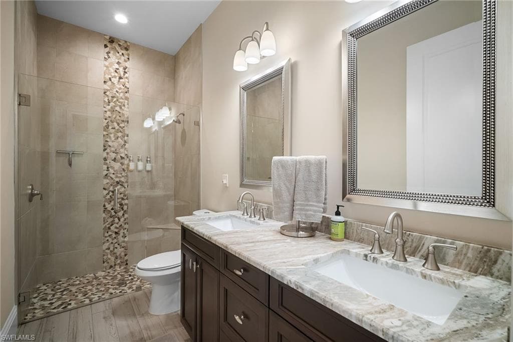 699 98th Ave N, Naples, FL 34108-15