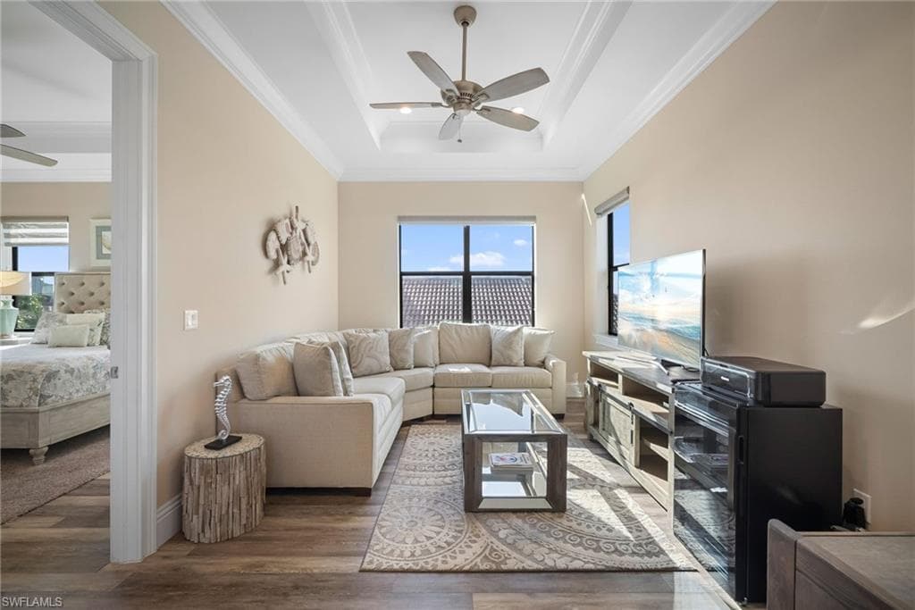 699 98th Ave N, Naples, FL 34108-17