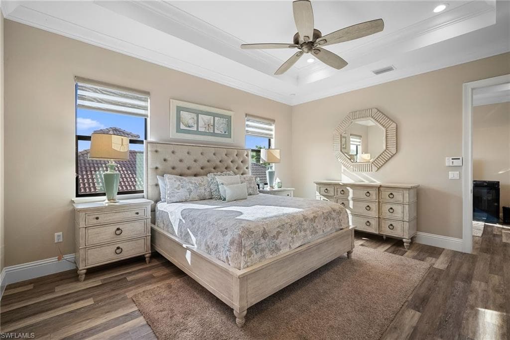 699 98th Ave N, Naples, FL 34108-19