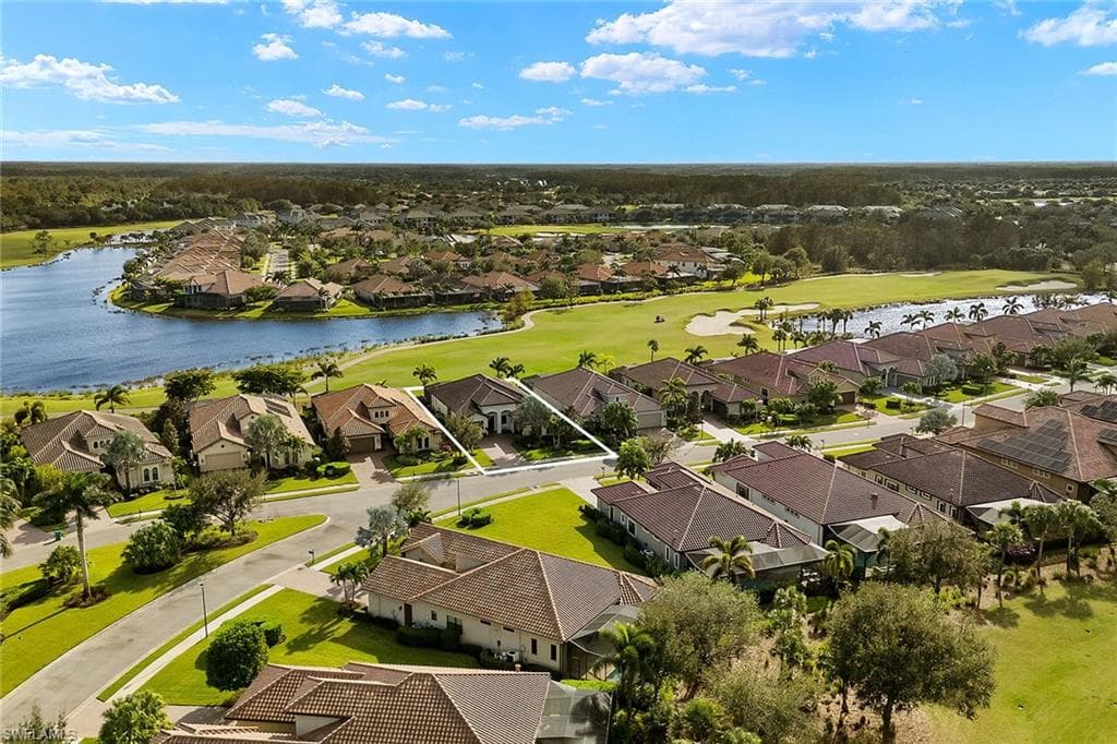 12454 Lockford Ln, Naples, FL 34120-47