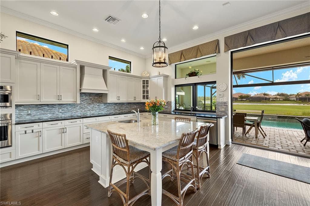 12454 Lockford Ln, Naples, FL 34120-4