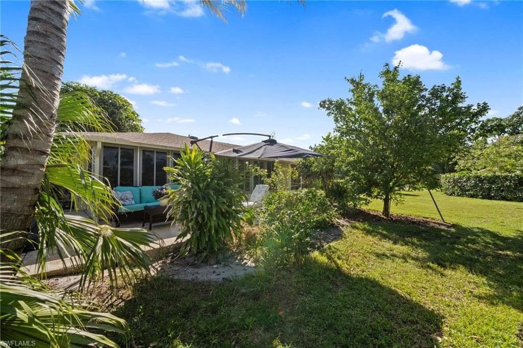 50 Glades Blvd 1, Naples, FL 34112-38