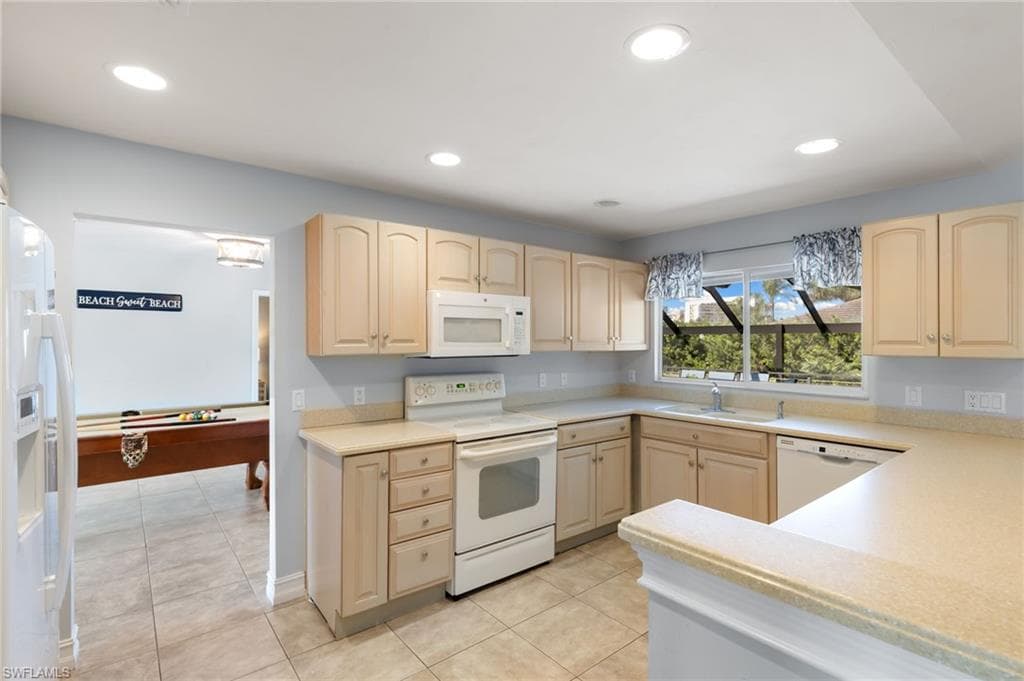 1031 Mendel Ave, Marco Island, FL 34145-8