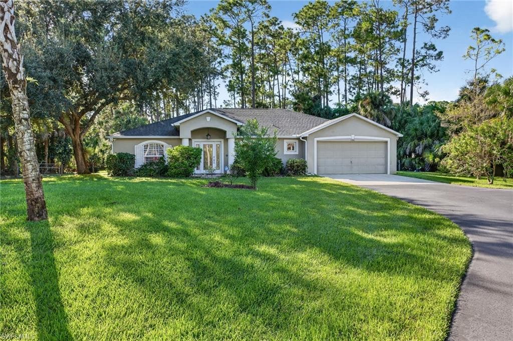 1741 17th St SW, Naples, FL 34117-1