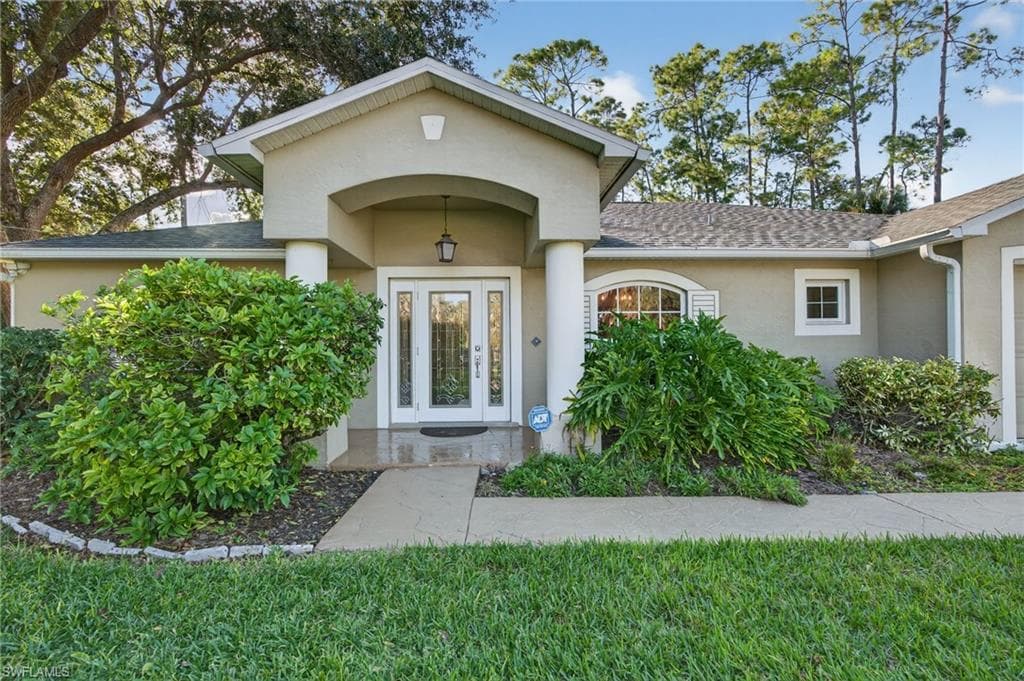 1741 17th St SW, Naples, FL 34117-3