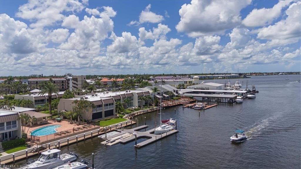 800 River Point Dr 212, Naples, FL 34102-35