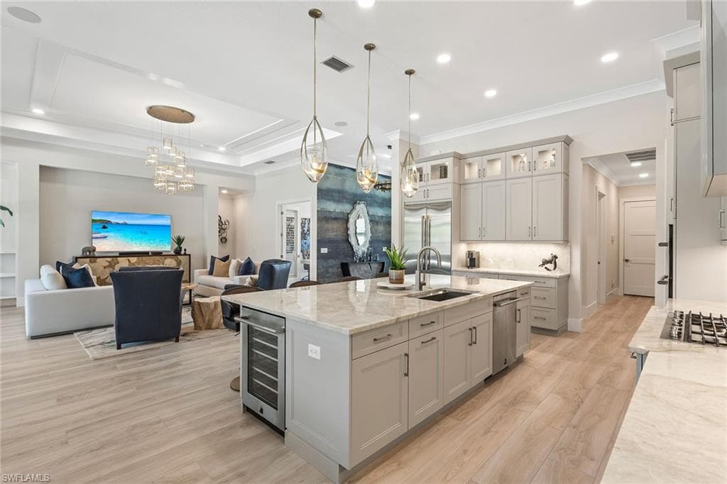 8829 Paradera Ct, Naples, FL 34112-8