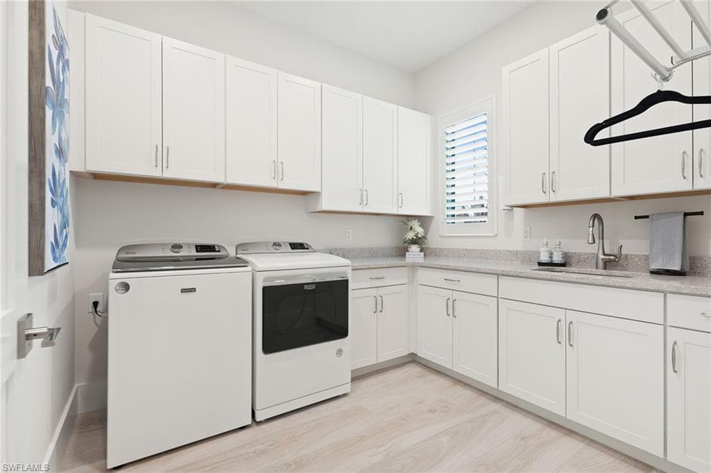 8829 Paradera Ct, Naples, FL 34112-19