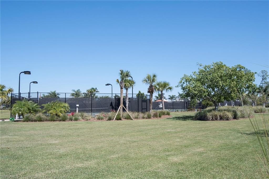 8829 Paradera Ct, Naples, FL 34112-32