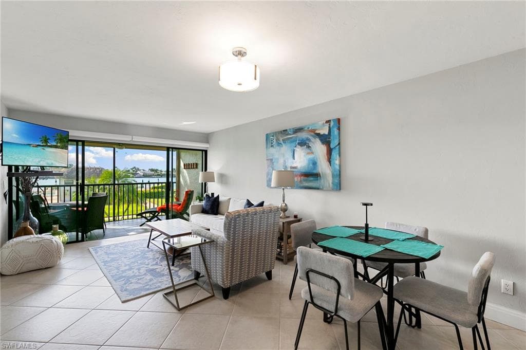 730 Elkcam Cir 210, Marco Island, FL 34145-8